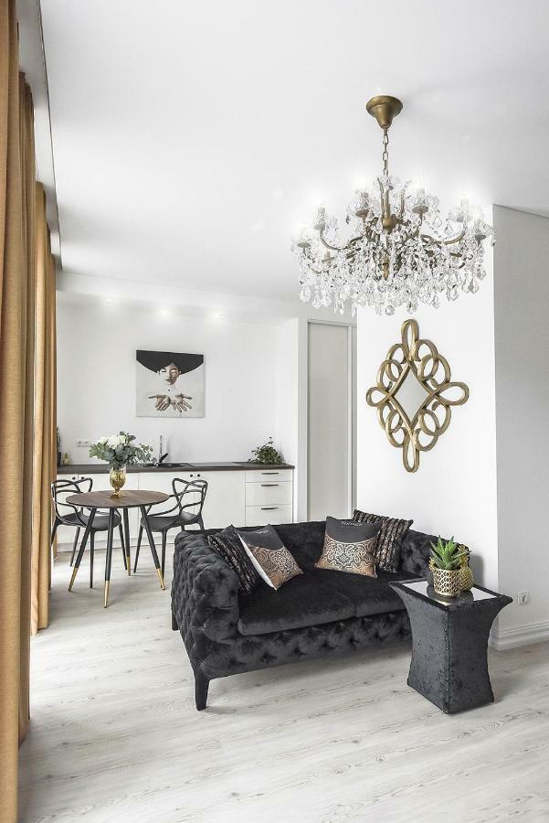 Four Luxury Flats Aparthotel Kaunas Eksteriør bilde