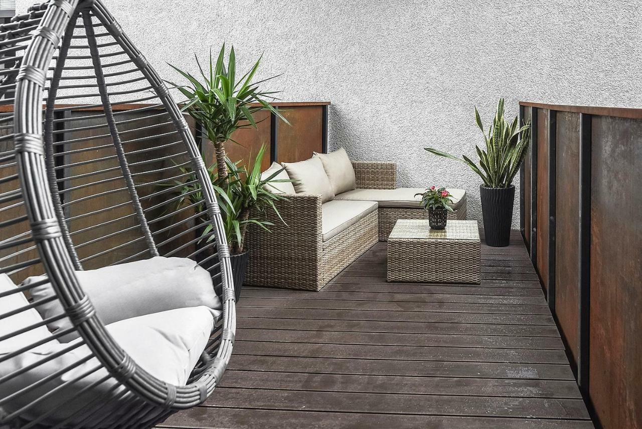 Four Luxury Flats Aparthotel Kaunas Eksteriør bilde