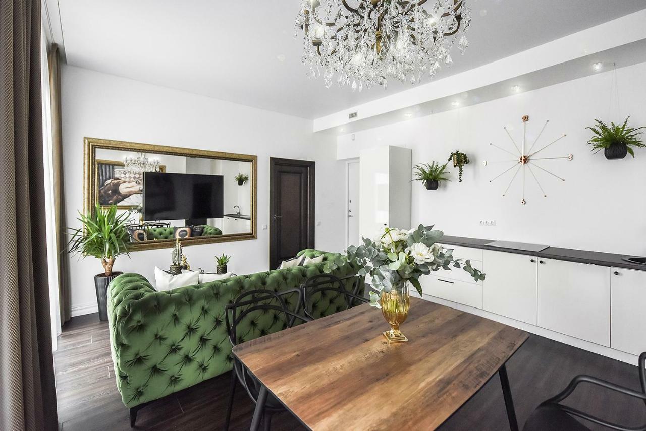 Four Luxury Flats Aparthotel Kaunas Eksteriør bilde